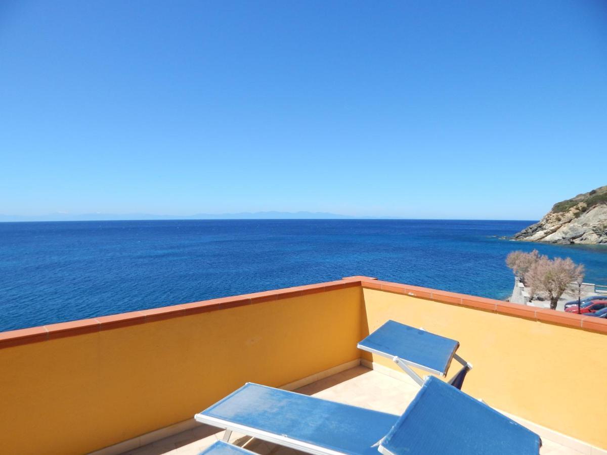 Appartamenti - Villa Mare Pomonte Luaran gambar