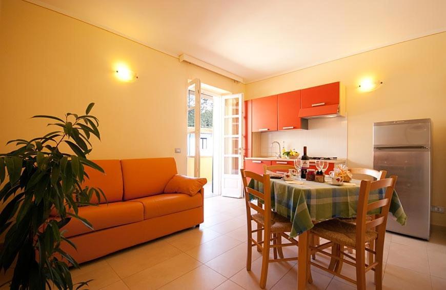 Appartamenti - Villa Mare Pomonte Luaran gambar
