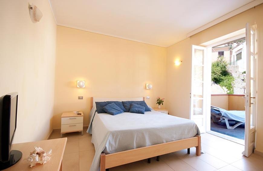 Appartamenti - Villa Mare Pomonte Luaran gambar